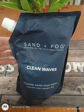 Sand + Fog Clean Waves Scented Hand Soap. New, Economical, Sealed Pouch 34oz